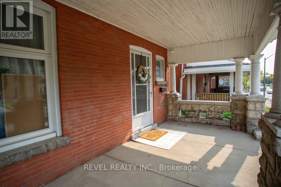 Upper - 522 Colborne Street, Brantford, Ontario  N3S 3P2 - Photo 3 - X12666240