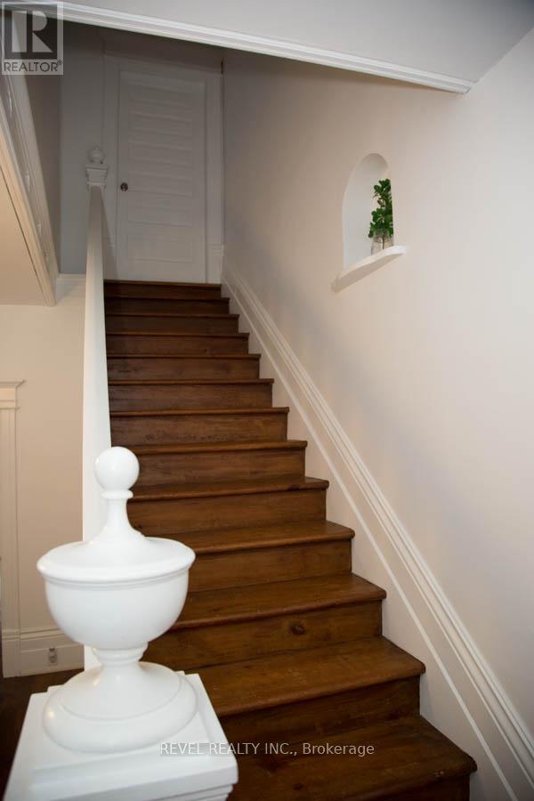 Upper - 522 Colborne Street, Brantford, Ontario  N3S 3P2 - Photo 4 - X12666240