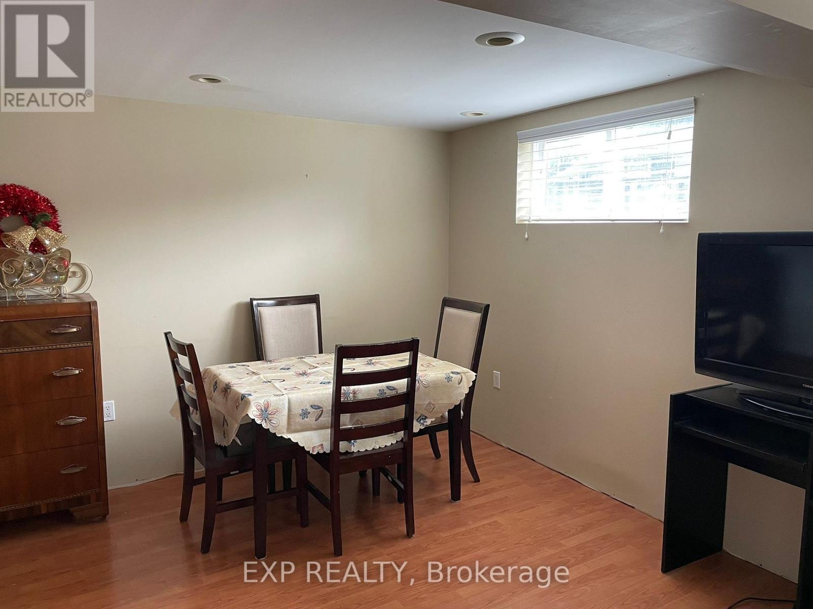 Lower - 4453 Meadowvale Drive, Niagara Falls (Morrison), Ontario  L2E 5W8 - Photo 8 - X12666270