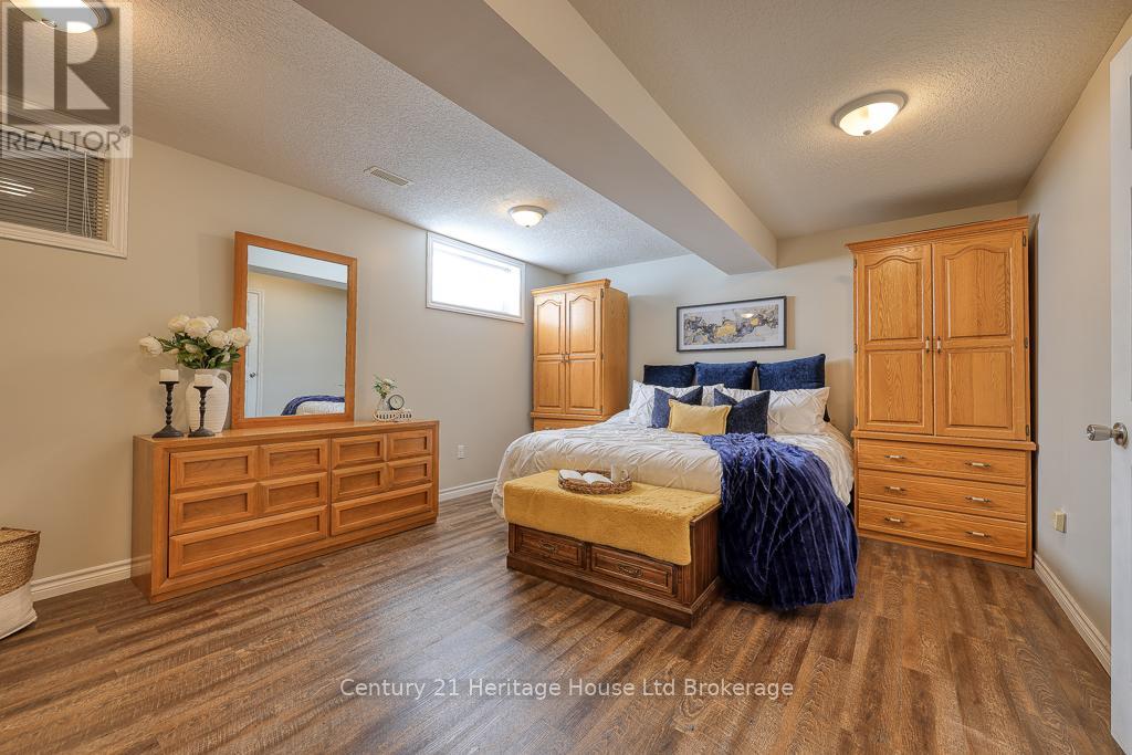 57 Fuller Drive, Ingersoll, Ontario  N5C 4H4 - Photo 27 - X12428596