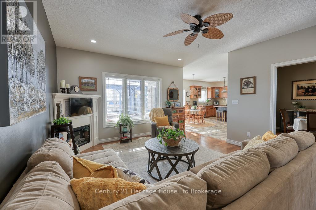 57 Fuller Drive, Ingersoll, Ontario  N5C 4H4 - Photo 6 - X12428596