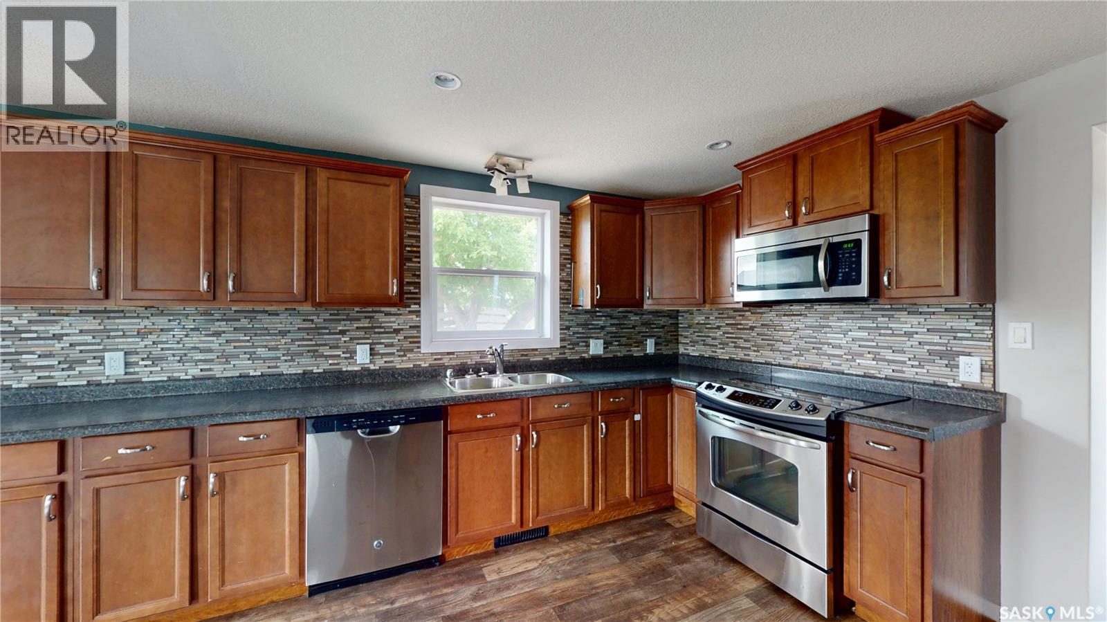 206 1st Street, Wawota, Saskatchewan  S0G 5A0 - Photo 11 - SK026279