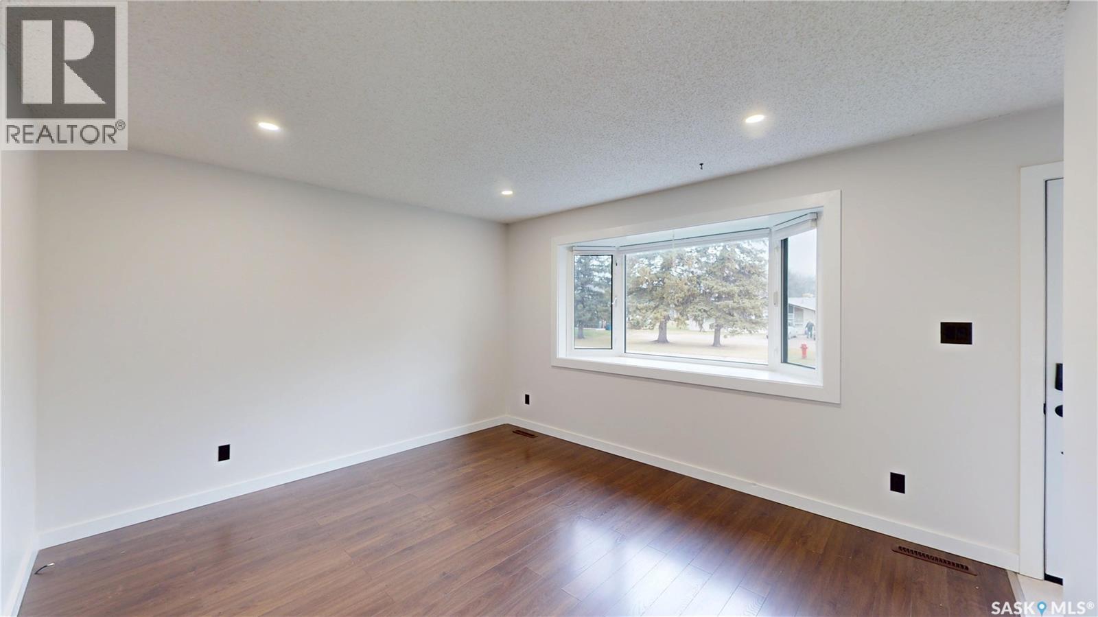 501 Windover Avenue, Moosomin, Saskatchewan  S0G 3N0 - Photo 13 - SK026271