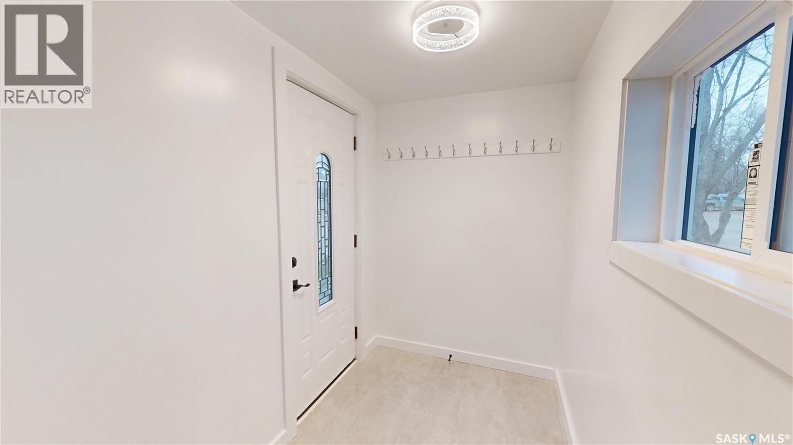 501 Windover Avenue, Moosomin, Saskatchewan  S0G 3N0 - Photo 8 - SK026271