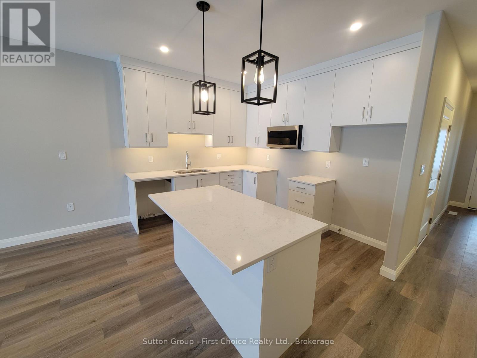 119 Rowe Avenue, South Huron (Exeter), Ontario  N0M 1S1 - Photo 6 - X12041447