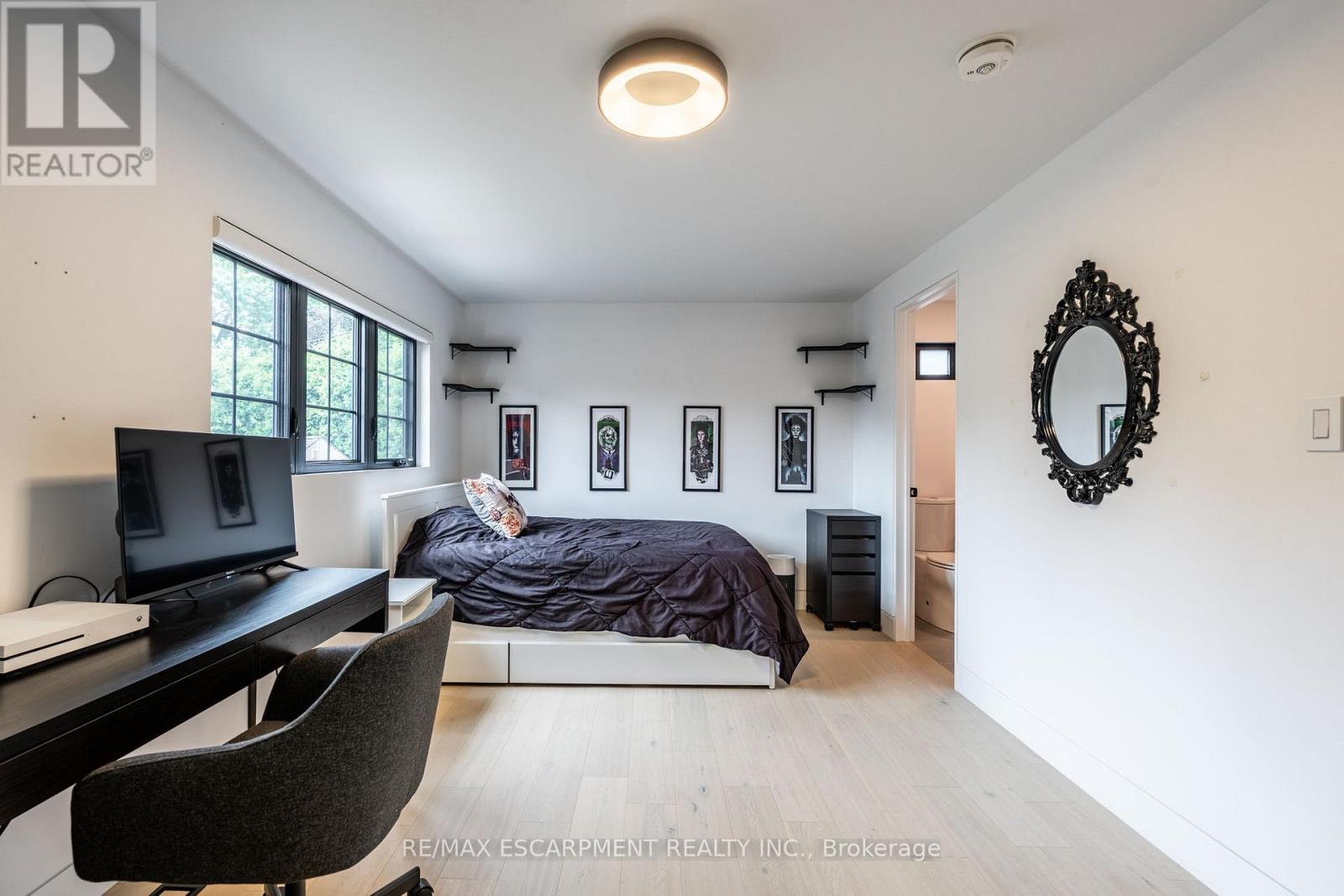 5135 Mulberry Drive, Burlington, Ontario  L7L 3P5 - Photo 15 - W12661776