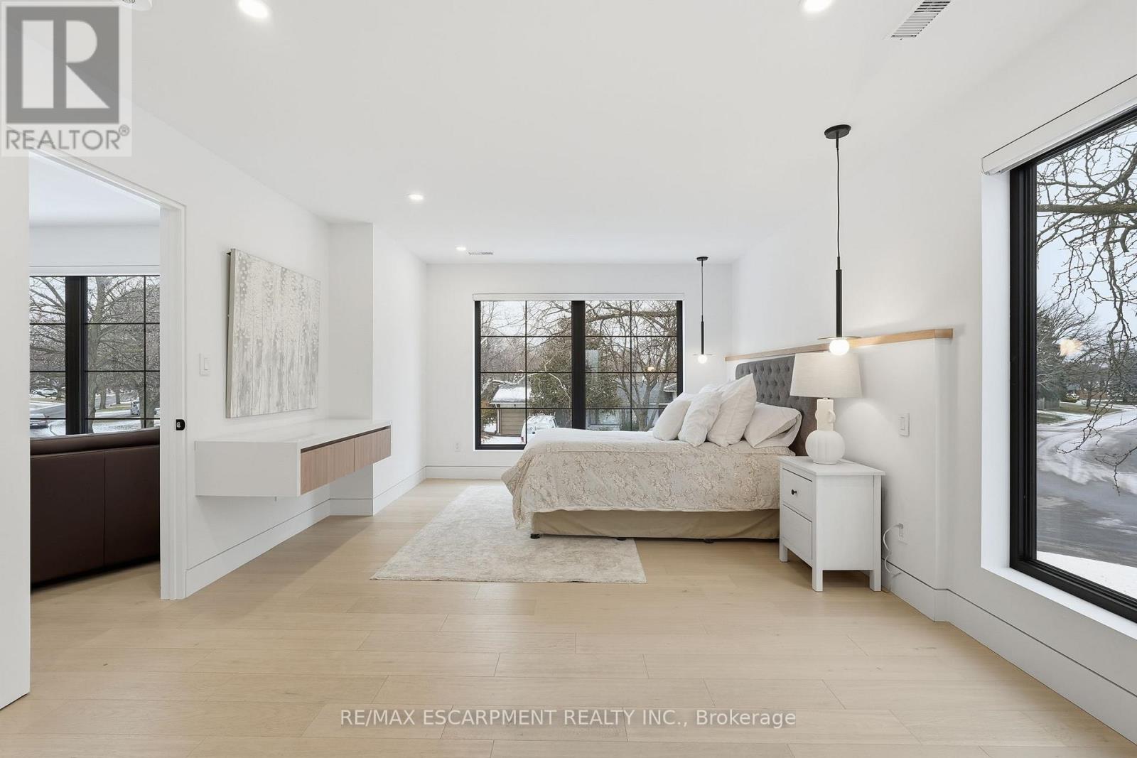 5135 Mulberry Drive, Burlington, Ontario  L7L 3P5 - Photo 20 - W12661776