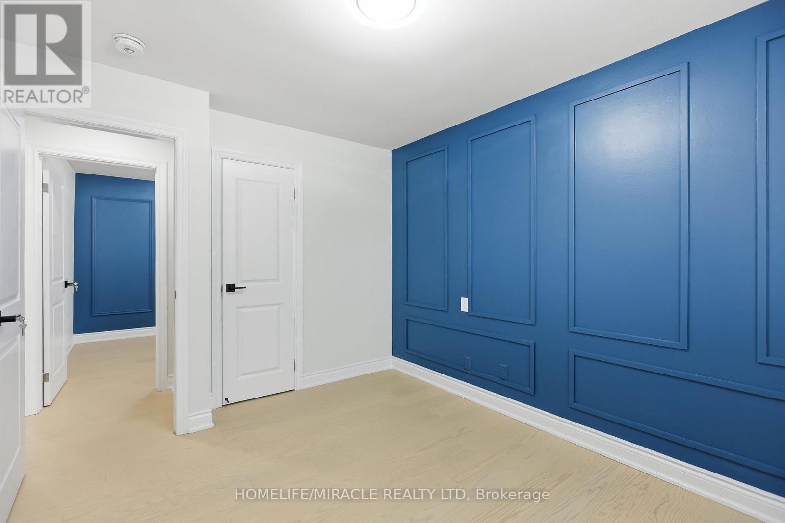 3684 Ellengale Drive, Mississauga, Ontario  L5C 1Z7 - Photo 17 - W12664546