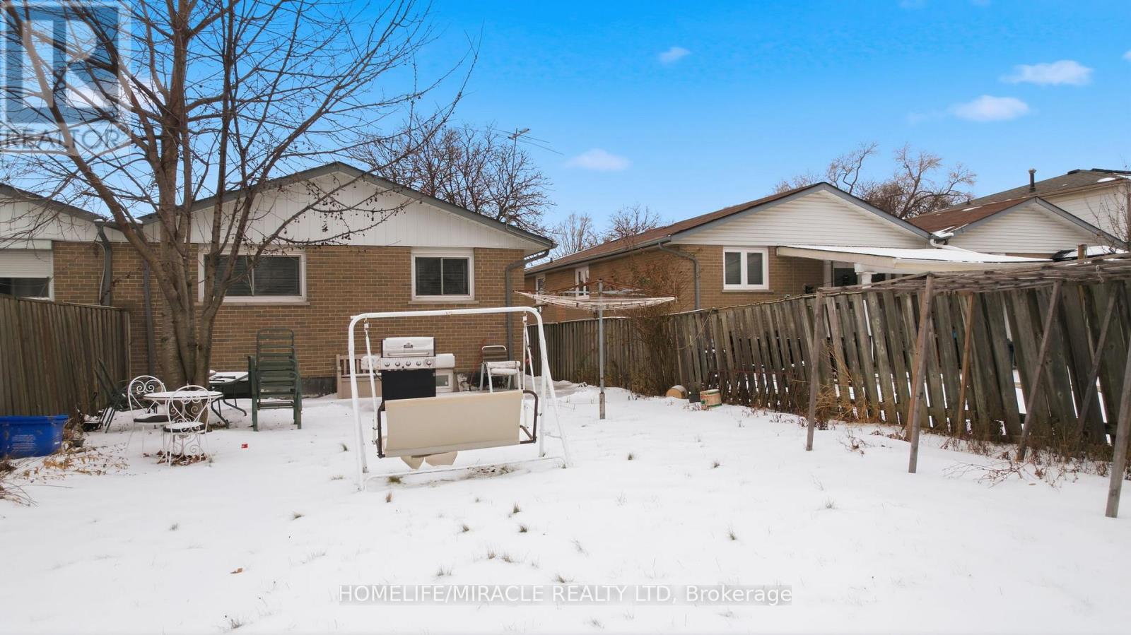 3684 Ellengale Drive, Mississauga, Ontario  L5C 1Z7 - Photo 38 - W12664546