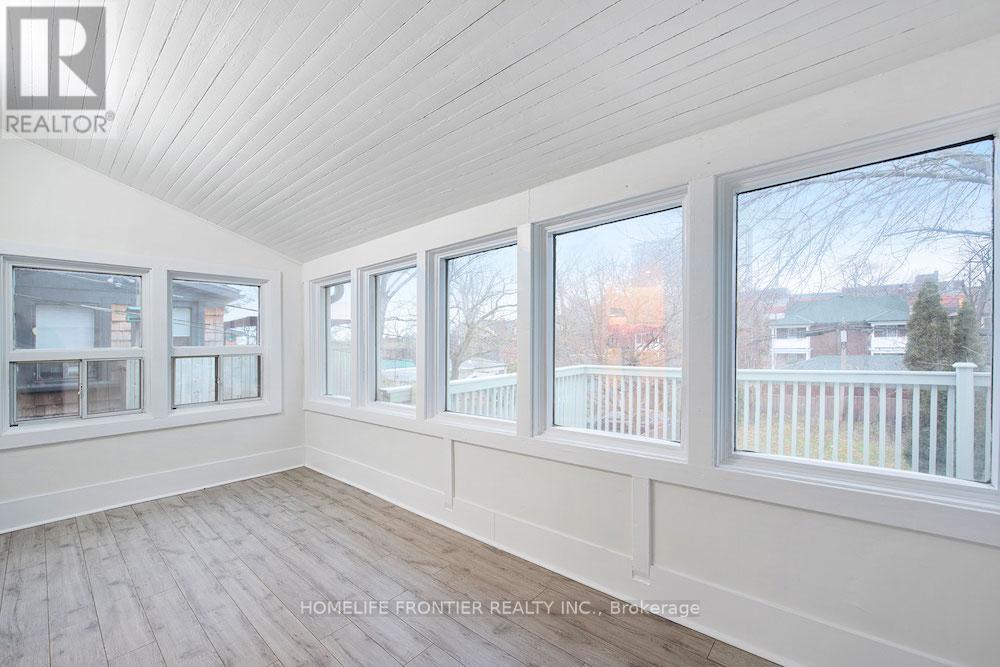 Upper #b - 46 Cowan Avenue, Toronto (South Parkdale), Ontario  M6K 2N4 - Photo 13 - W12665388