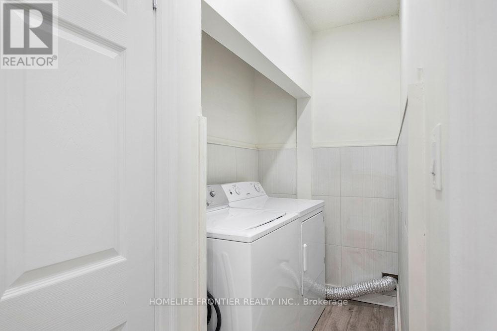 Upper #b - 46 Cowan Avenue, Toronto (South Parkdale), Ontario  M6K 2N4 - Photo 21 - W12665388