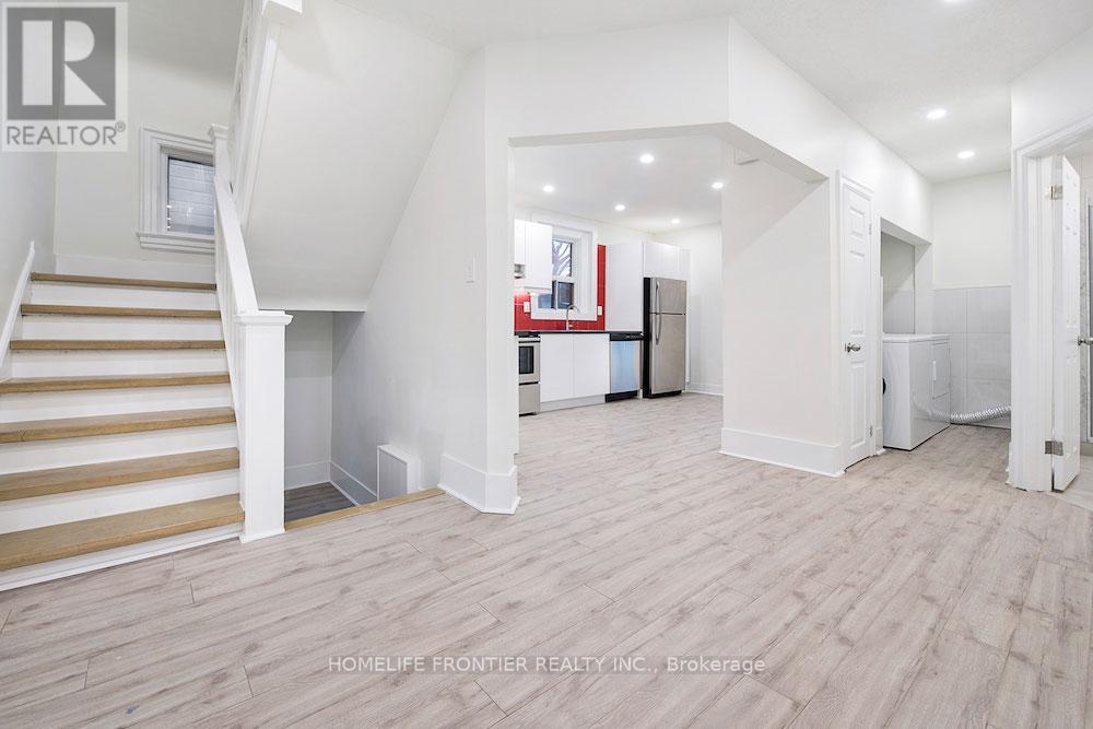 Upper #b - 46 Cowan Avenue, Toronto (South Parkdale), Ontario  M6K 2N4 - Photo 7 - W12665388