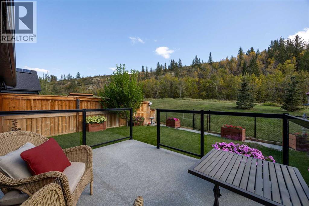 84 Riviera Court, Cochrane, Alberta  T4C 2V8 - Photo 3 - A2260260