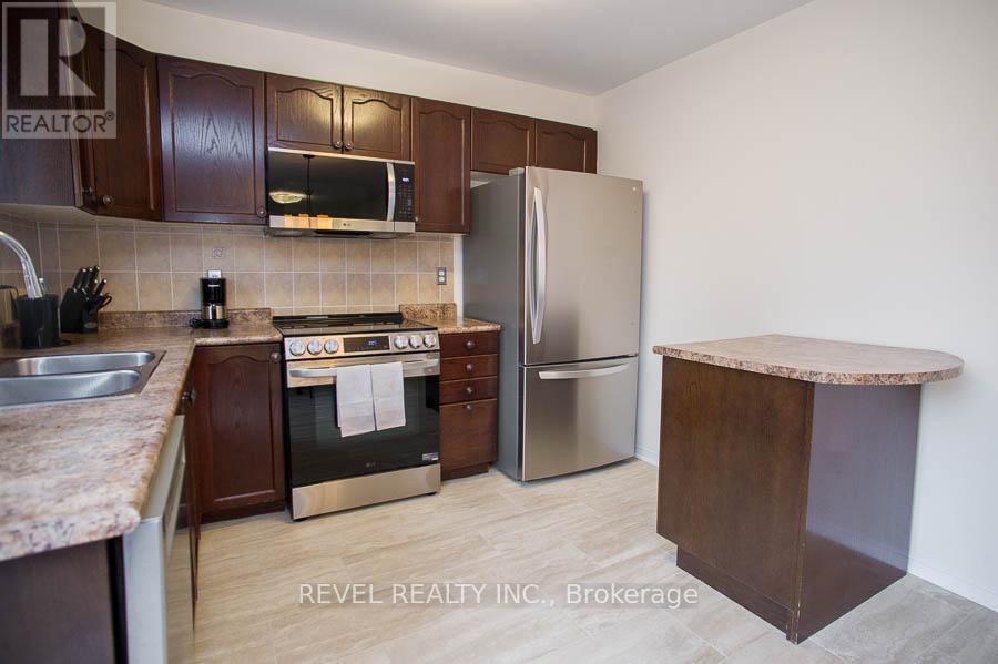 192 Osborn Avenue, Brantford, Ontario  N3T 6S7 - Photo 11 - X12555038