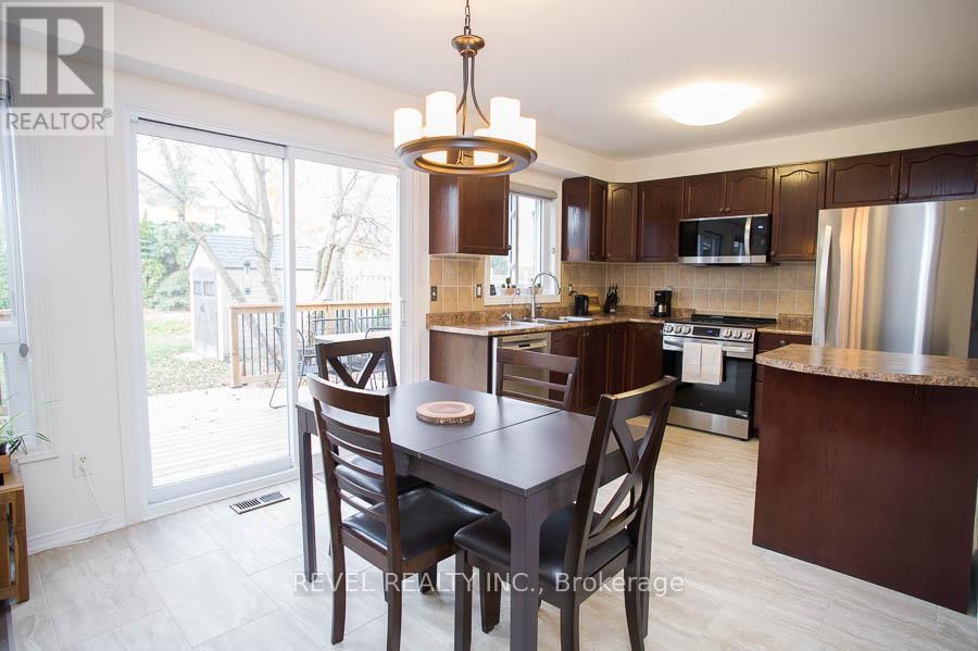 192 Osborn Avenue, Brantford, Ontario  N3T 6S7 - Photo 9 - X12555038