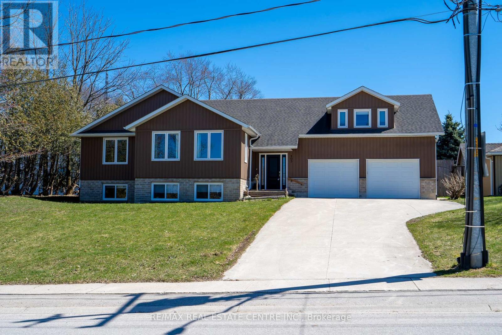 405 Minnie Street, North Huron, Ontario  N0G 2W0 - Photo 1 - X12583356