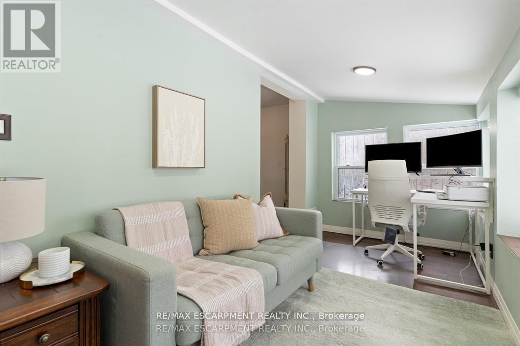 18 Flanders Avenue, St. Catharines, Ontario  L2M 5X3 - Photo 21 - X12597650