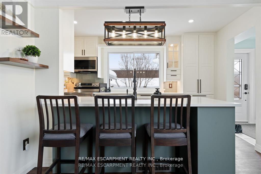 18 Flanders Avenue, St. Catharines, Ontario  L2M 5X3 - Photo 9 - X12597650