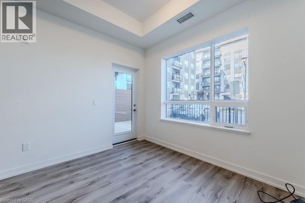 251 Northfield Drive E Unit# 105, Waterloo, Ontario  N2K 3H4 - Photo 4 - 40796187