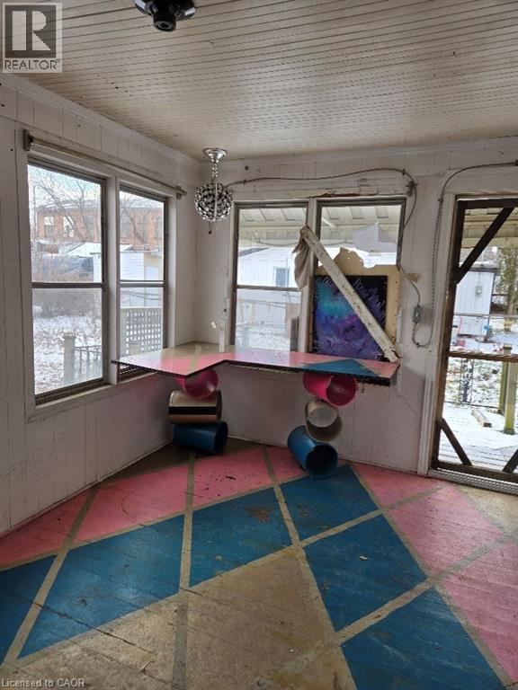 4340 Elgin Street, Niagara Falls, Ontario  L2E 2X8 - Photo 4 - 40795535