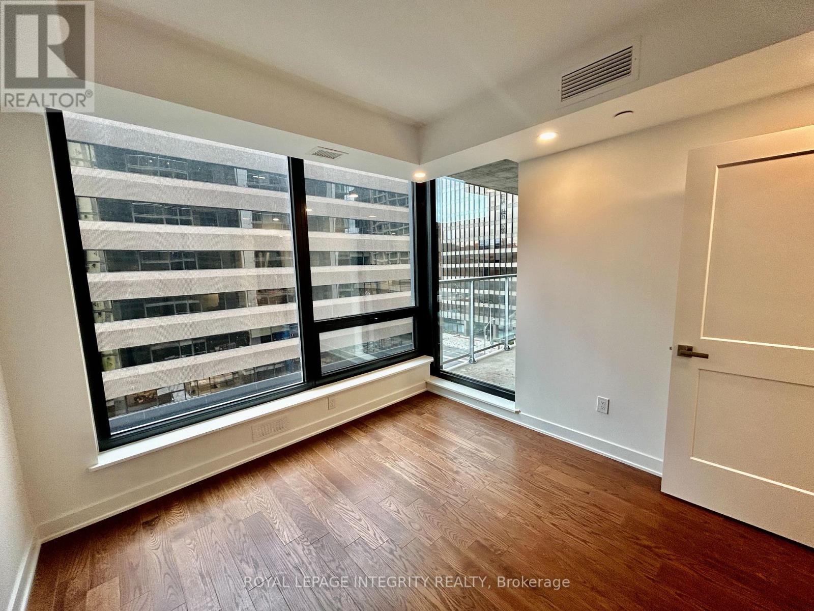 602 - 340 Queen Street, Ottawa, Ontario  K1R 0G1 - Photo 11 - X12391657