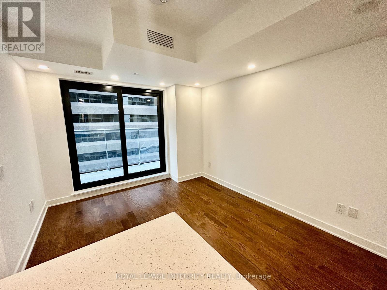 602 - 340 Queen Street, Ottawa, Ontario  K1R 0G1 - Photo 5 - X12391657