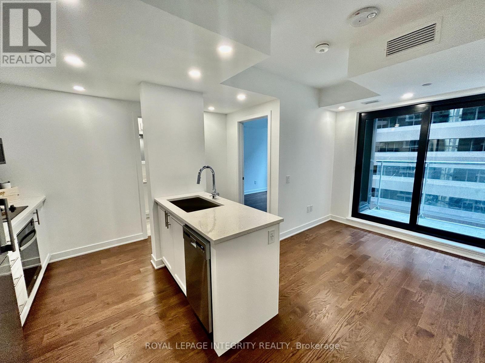 602 - 340 Queen Street, Ottawa, Ontario  K1R 0G1 - Photo 7 - X12391657