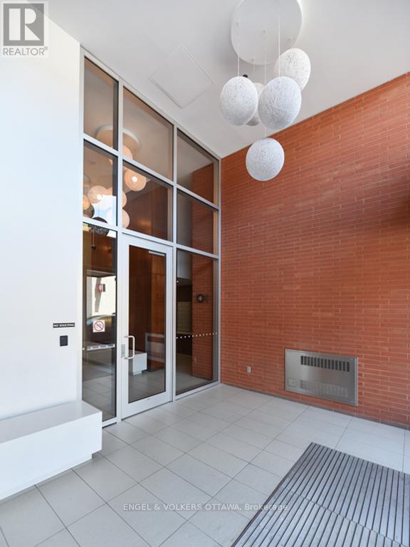 908 - 354 Gladstone Avenue, Ottawa, Ontario  K2P 0R4 - Photo 5 - X12565860