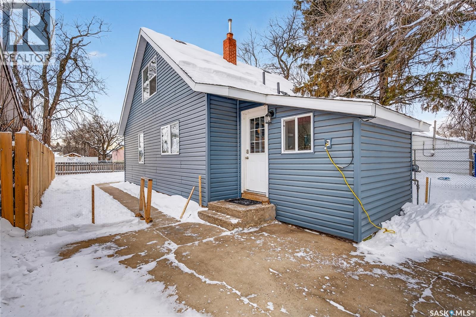 838 15th Street W, Prince Albert, Saskatchewan  S6V 3R9 - Photo 2 - SK025901