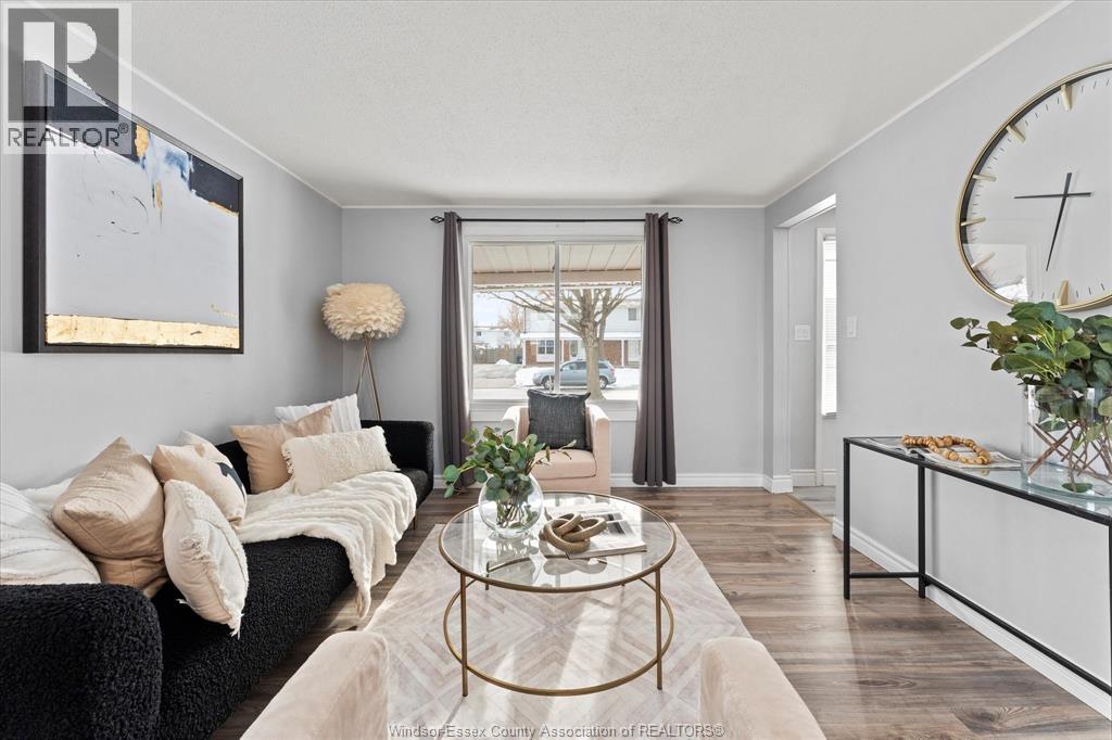 10732 Atwater Crescent, Windsor, Ontario  N8R 1N6 - Photo 9 - 26000309