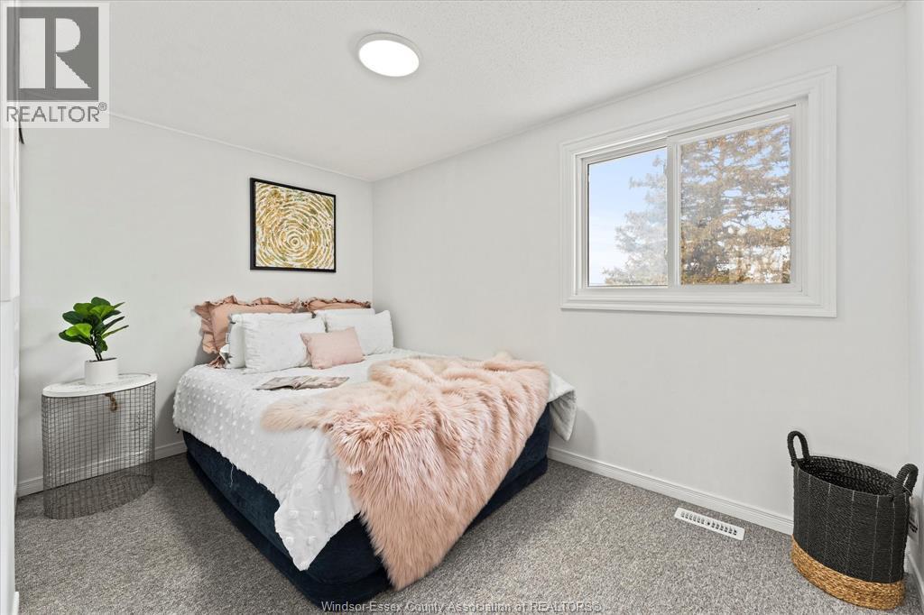 10732 Atwater Crescent, Windsor, Ontario  N8R 1N6 - Photo 19 - 26000309