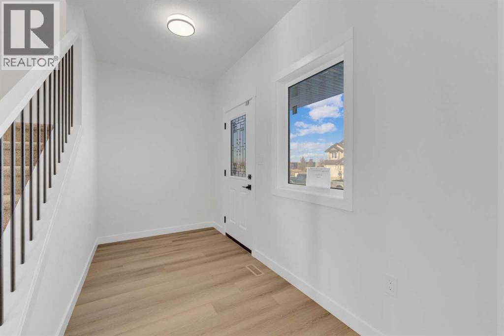 19 Toye Street, Red Deer, Alberta  T4P 0Y6 - Photo 3 - A2266745