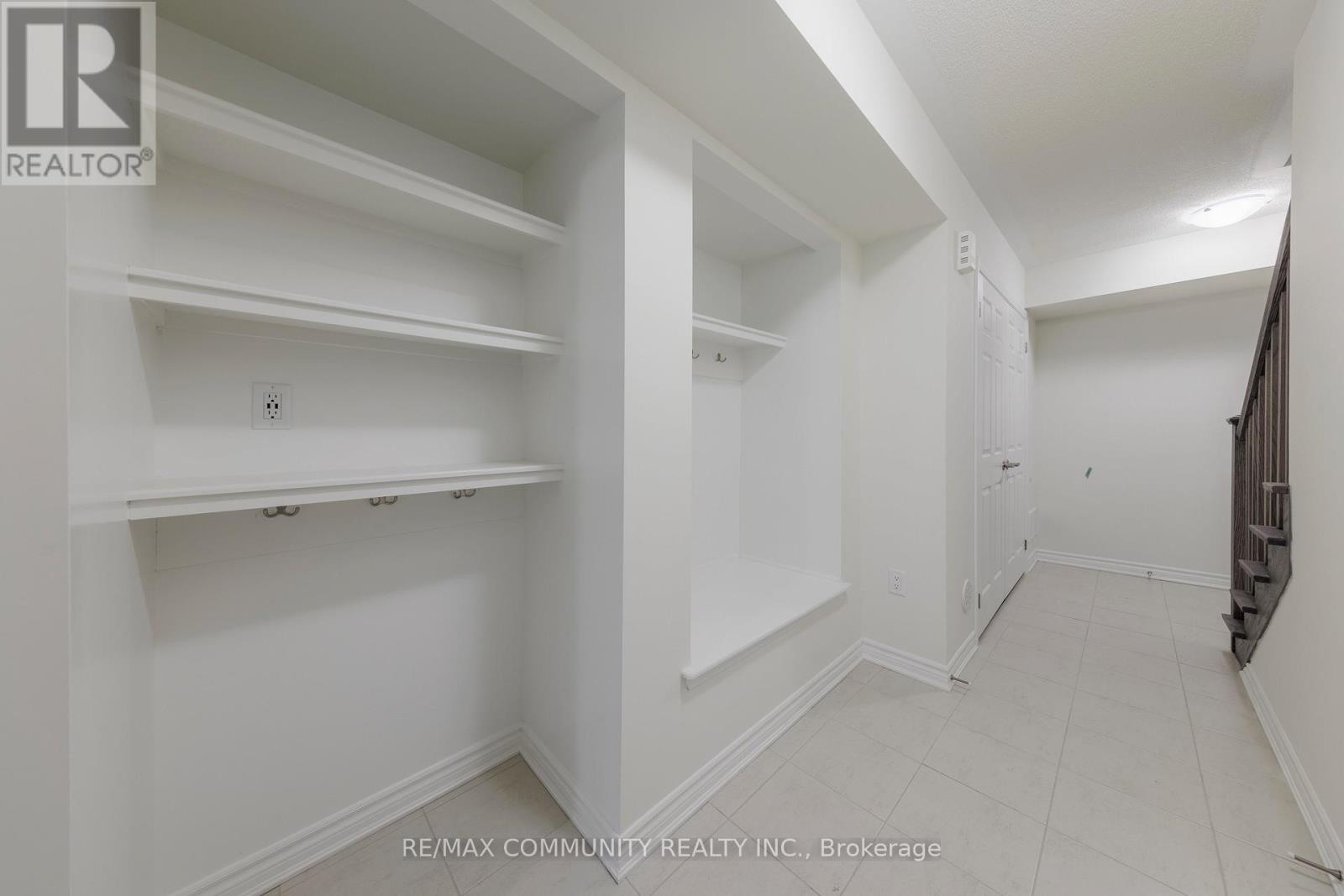 3356 Swordbill Street, Pickering, Ontario  L1X 0N2 - Photo 3 - E12663744