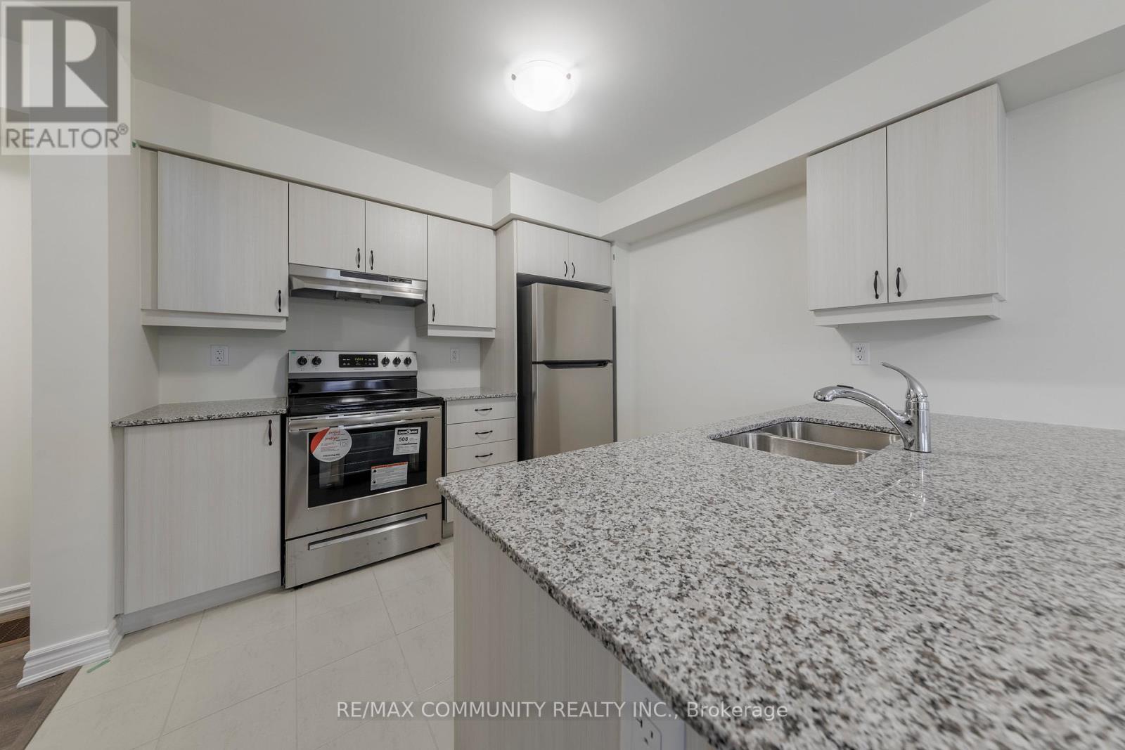 3356 Swordbill Street, Pickering, Ontario  L1X 0N2 - Photo 7 - E12663744