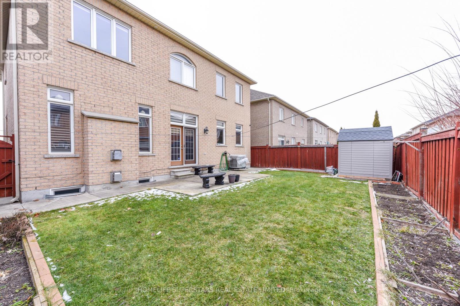 8 Bainsville Circle, Brampton, Ontario  L6P 3A5 - Photo 29 - W12646380