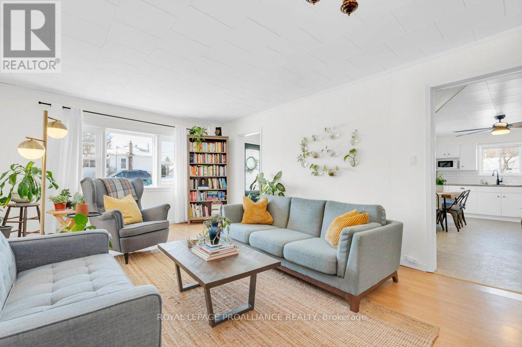 16 North Hastings Avenue, Marmora And Lake, Ontario  K0K 2M0 - Photo 13 - X12662418