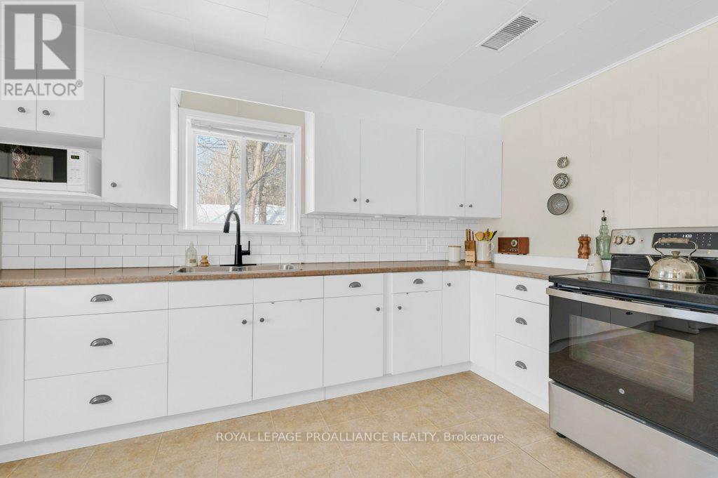 16 North Hastings Avenue, Marmora And Lake, Ontario  K0K 2M0 - Photo 8 - X12662418