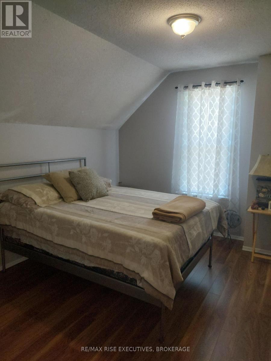 1041 Prince Street, Lansdowne Village, Ontario  K0E 1L0 - Photo 11 - X12442354