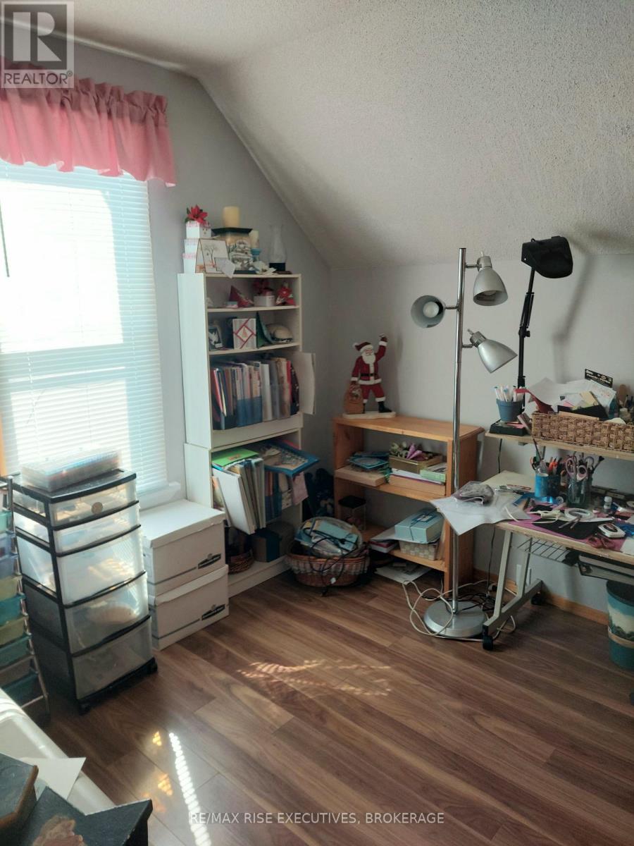 1041 Prince Street, Lansdowne Village, Ontario  K0E 1L0 - Photo 8 - X12442354