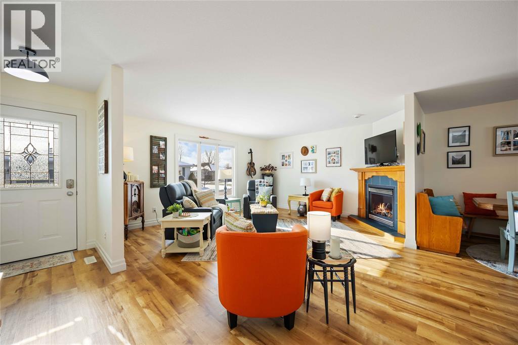 5700 Blackwell Side Road Unit# 366, Sarnia, Ontario  N7W 1B7 - Photo 3 - 26000324