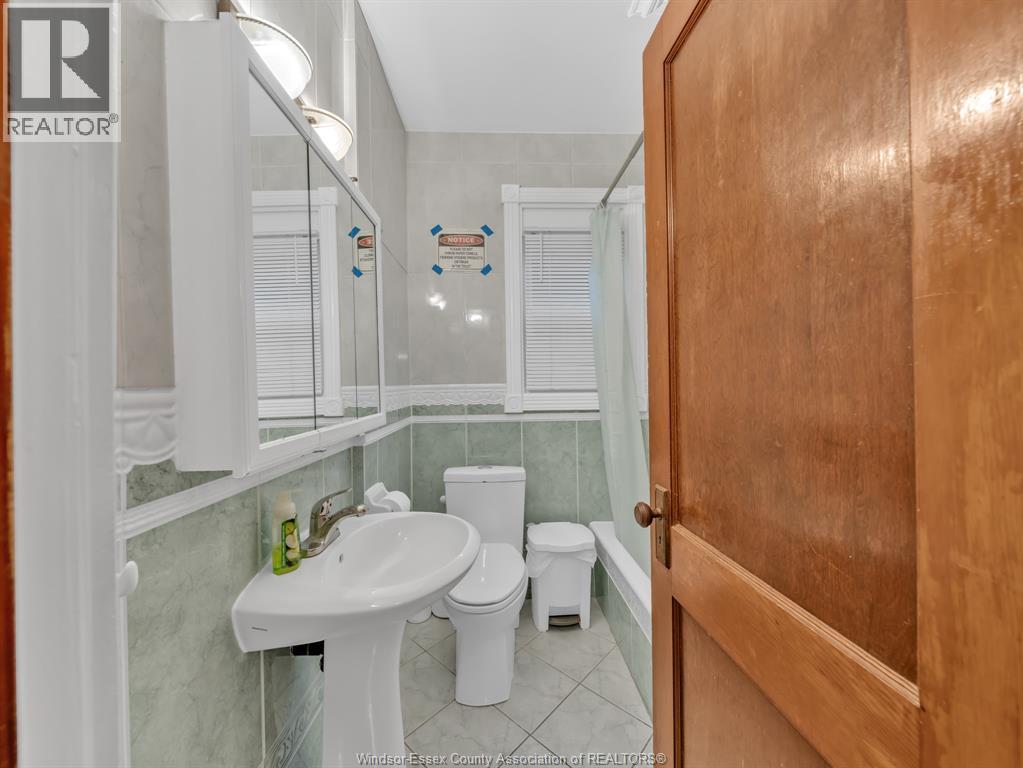 1471 Benjamin Ave, Windsor, Ontario  N8X 4N2 - Photo 14 - 26000299