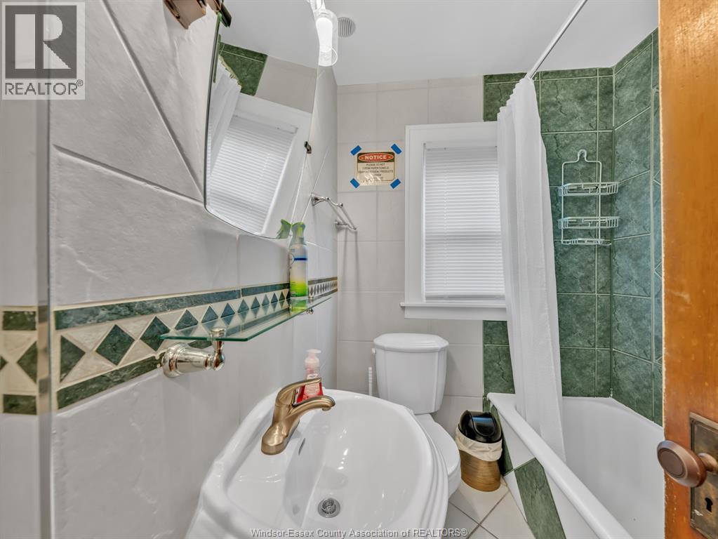 1471 Benjamin Ave, Windsor, Ontario  N8X 4N2 - Photo 26 - 26000299