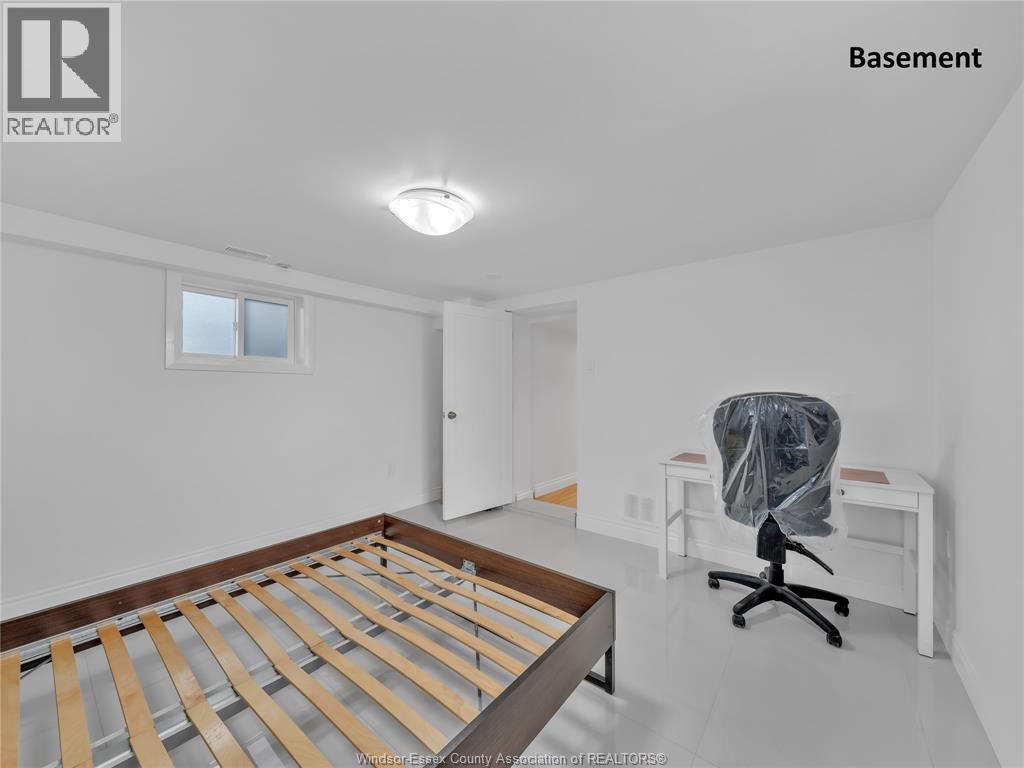 1471 Benjamin Ave, Windsor, Ontario  N8X 4N2 - Photo 13 - 26000299