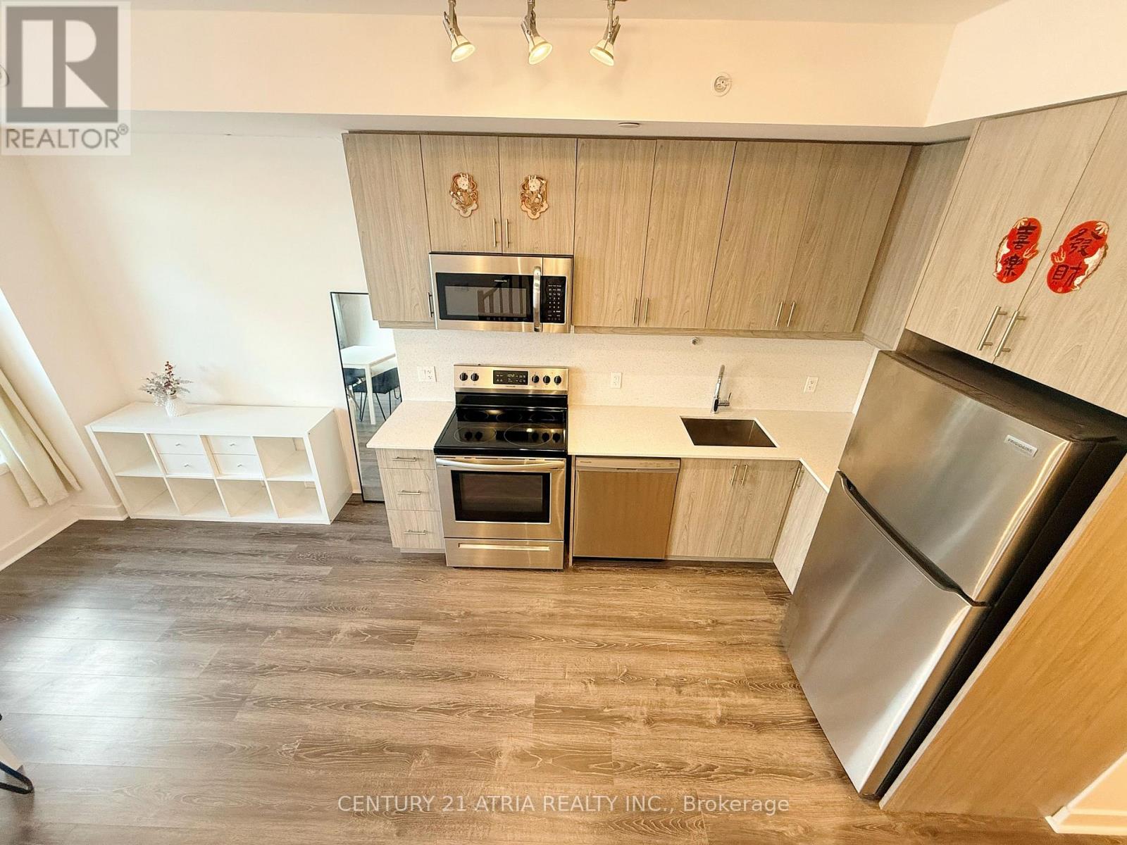 16 - 57 Finch Avenue W, Toronto, Ontario  M2N 0K9 - Photo 2 - C12664368