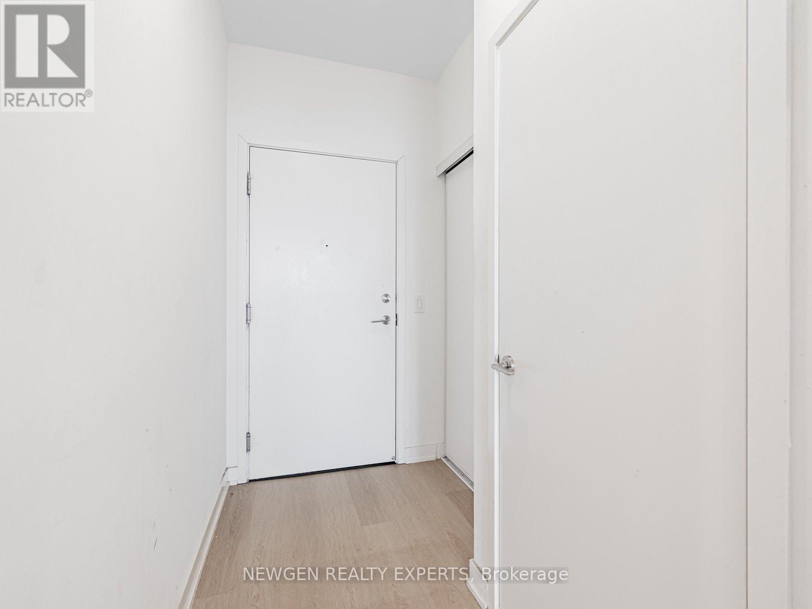 824 - 859 The Queensway, Toronto, Ontario  M8Z 1N8 - Photo 5 - W12649680