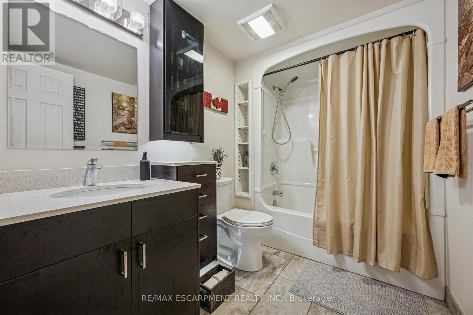 219 - 2040 Cleaver Avenue, Burlington, Ontario  L7M 4C4 - Photo 20 - W12664490