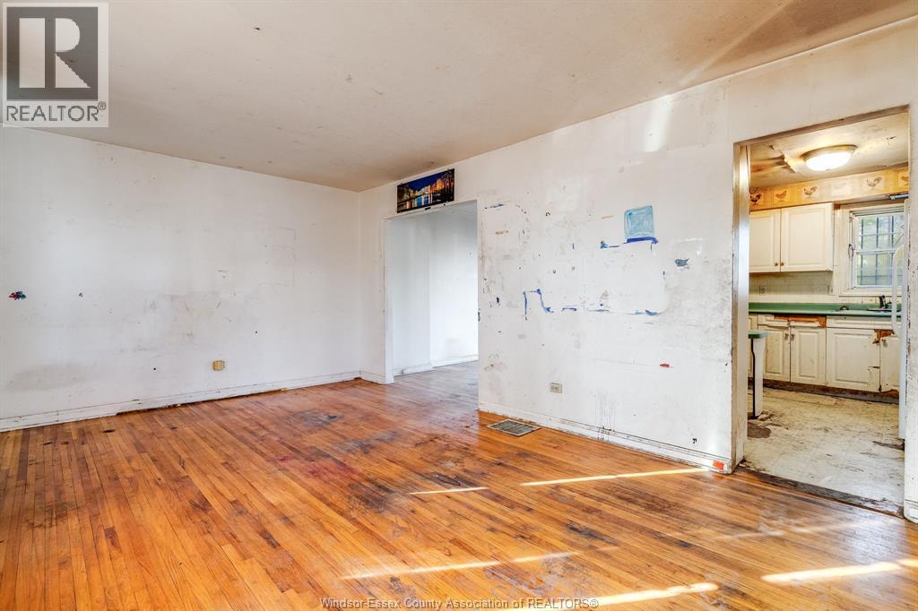 2330 Tecumseh Rd W, Windsor, Ontario  N9B 1W1 - Photo 2 - 26000330