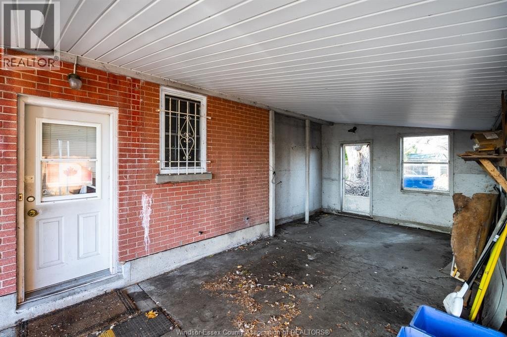2330 Tecumseh Rd W, Windsor, Ontario  N9B 1W1 - Photo 26 - 26000330
