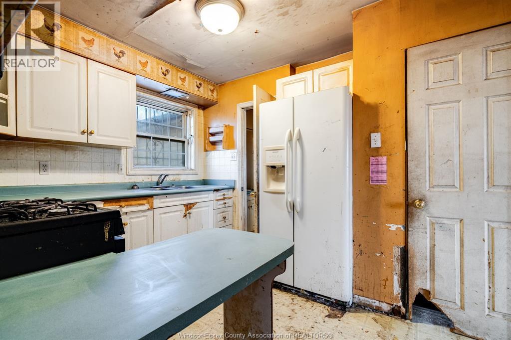 2330 Tecumseh Rd W, Windsor, Ontario  N9B 1W1 - Photo 8 - 26000330