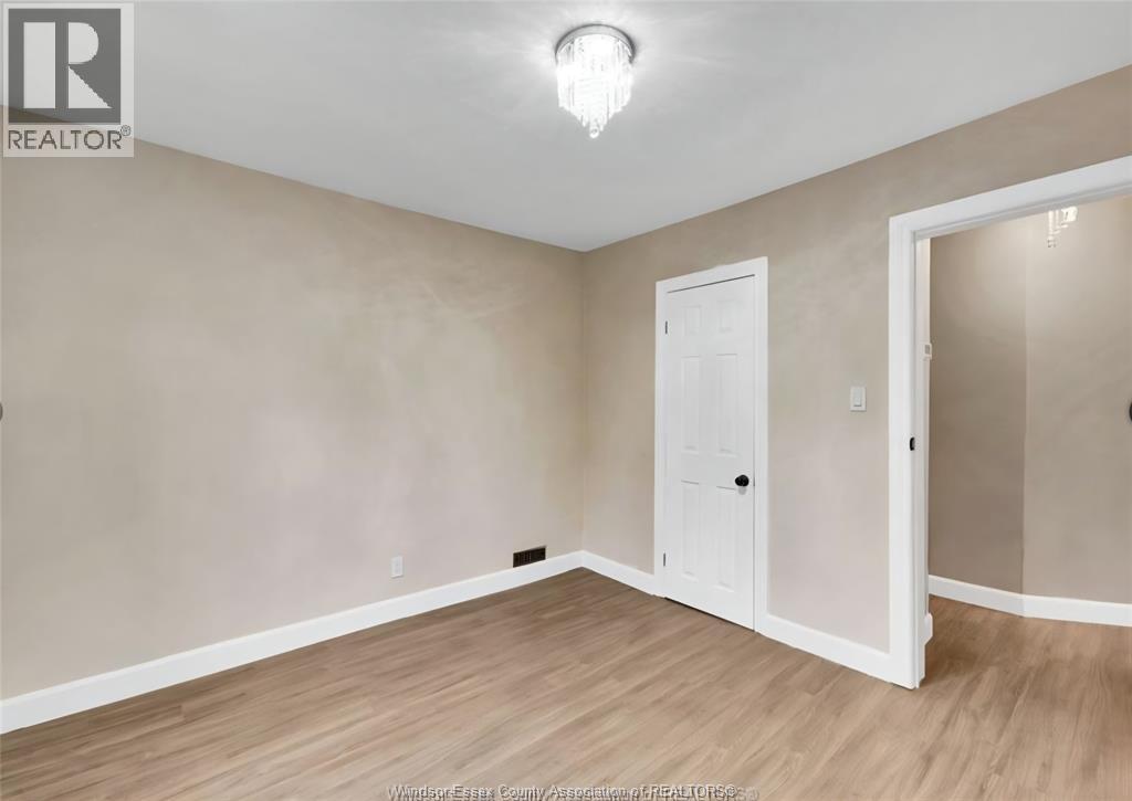 1083 Campbell Avenue, Windsor, Ontario  N9B 2J4 - Photo 10 - 26000311